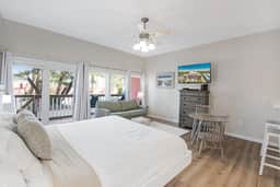 Casa Unit 109 - Image 2