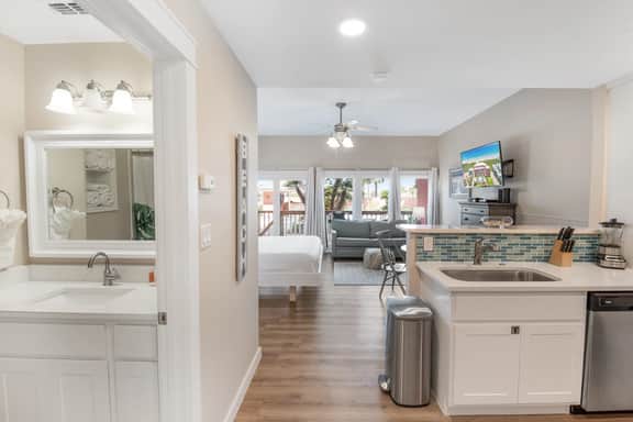 Casa Unit 109 - Image 4