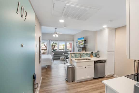 Casa Unit 109 - Image 3