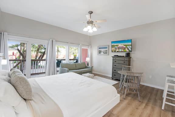 Casa Unit 109 - Image 2
